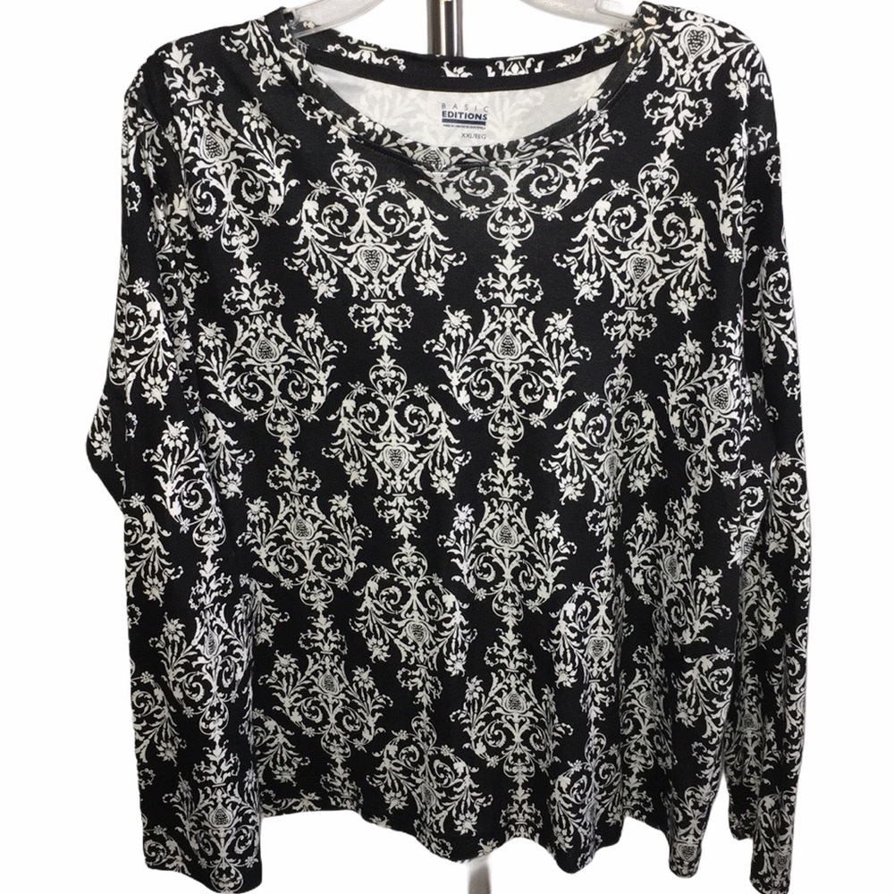 Basic Editions Black & White pattern T-Shirt
